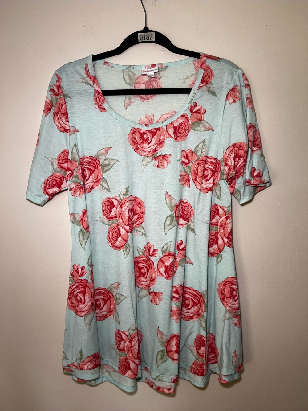 LuLaRoe Light Blue Tee with Pink Rose Print - Picture 1 of 2